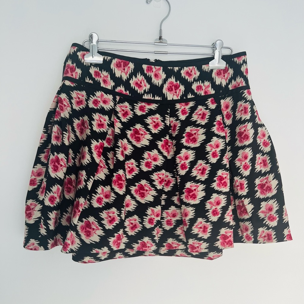 Juicy Couture 100% silk mini floral skirt size 2